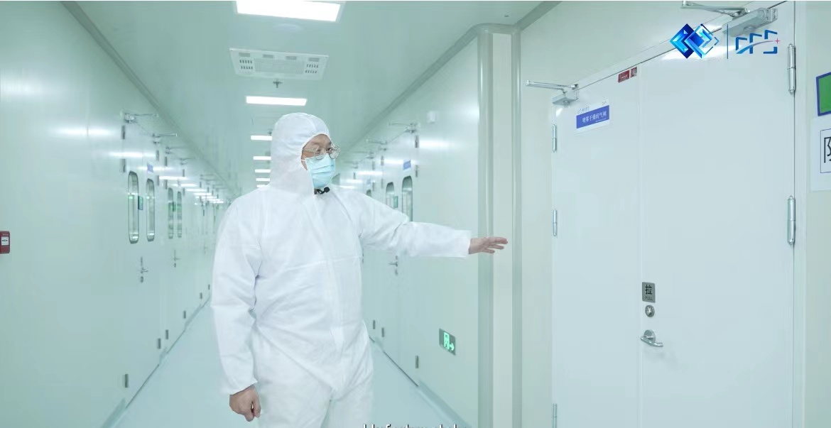 晶云星空CEO馬德成博士介紹GMP車間及QC實(shí)驗(yàn)室-2